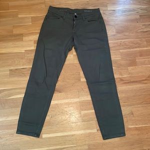 DL961 Olive Green Relaxed Skinny